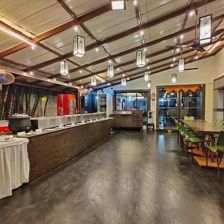 Hotel Ashwin Igatpuri, Pure Veg & Jain Food Exteriér fotografie