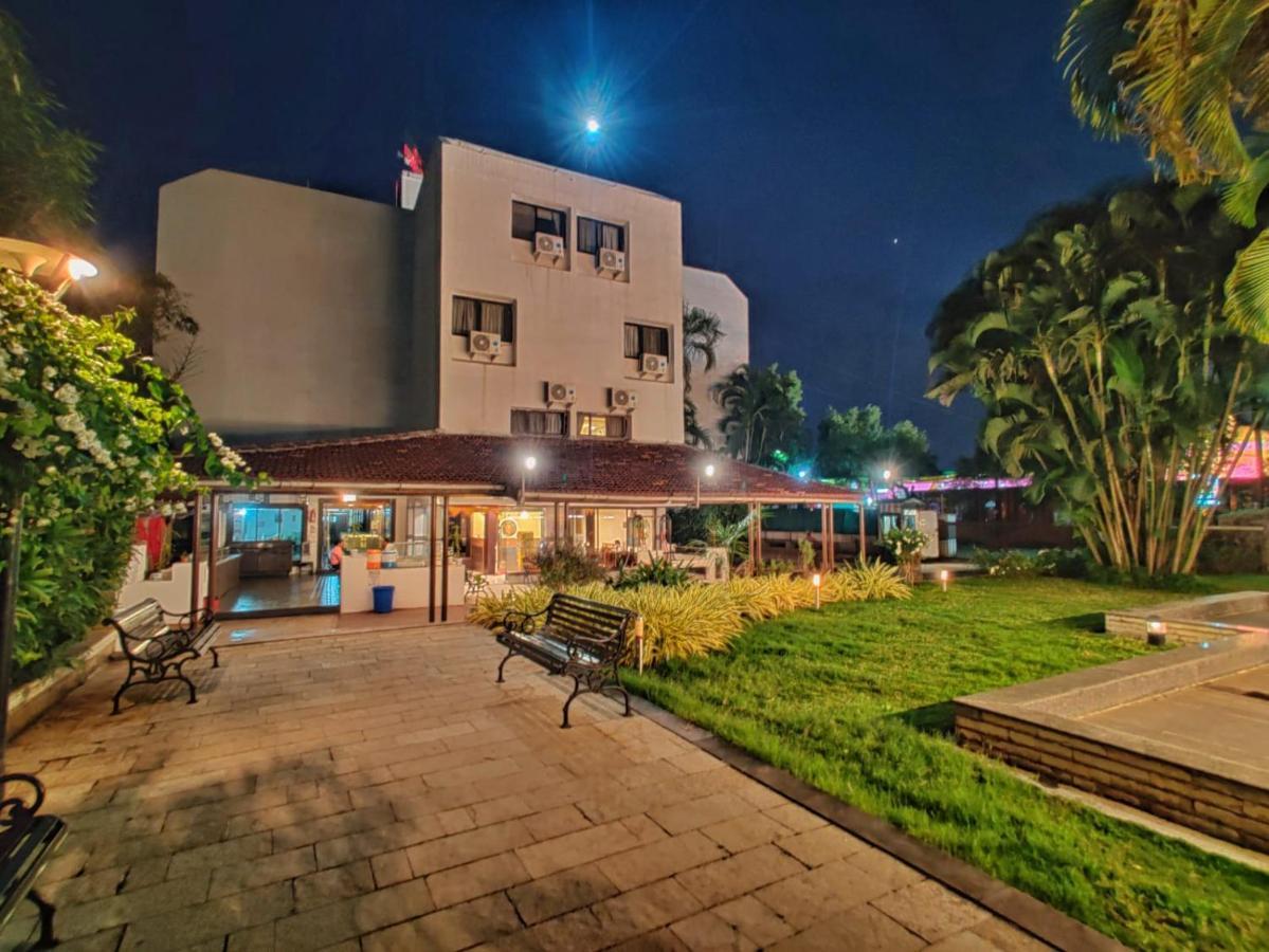 Hotel Ashwin Igatpuri, Pure Veg & Jain Food Exteriér fotografie