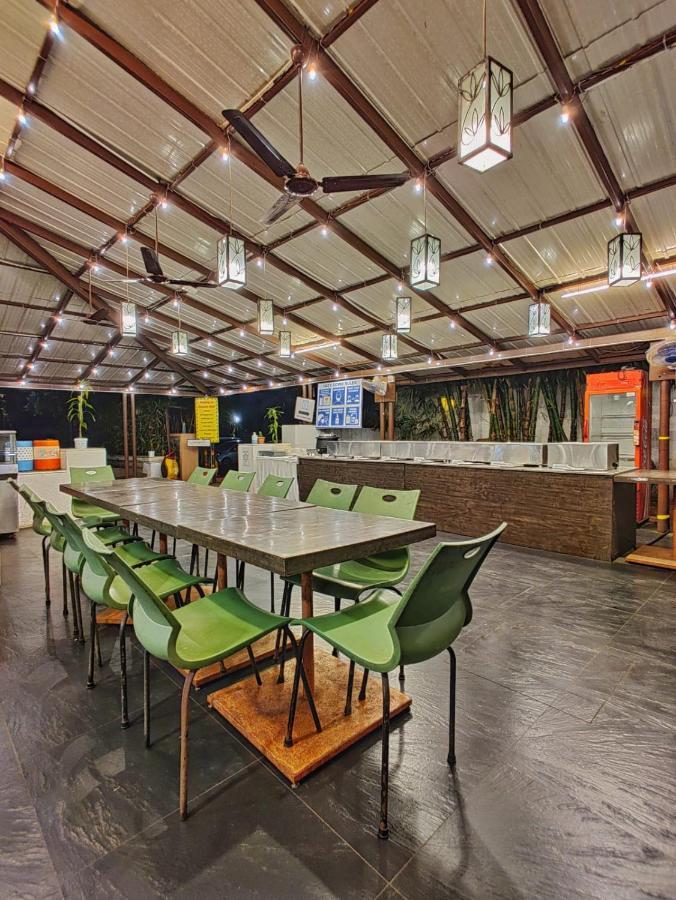 Hotel Ashwin Igatpuri, Pure Veg & Jain Food Exteriér fotografie