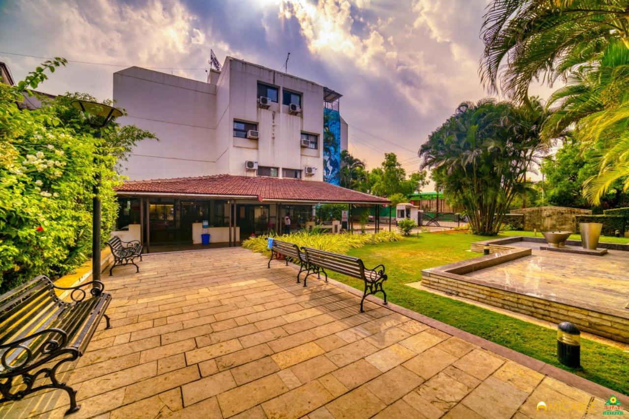 Hotel Ashwin Igatpuri, Pure Veg & Jain Food Exteriér fotografie
