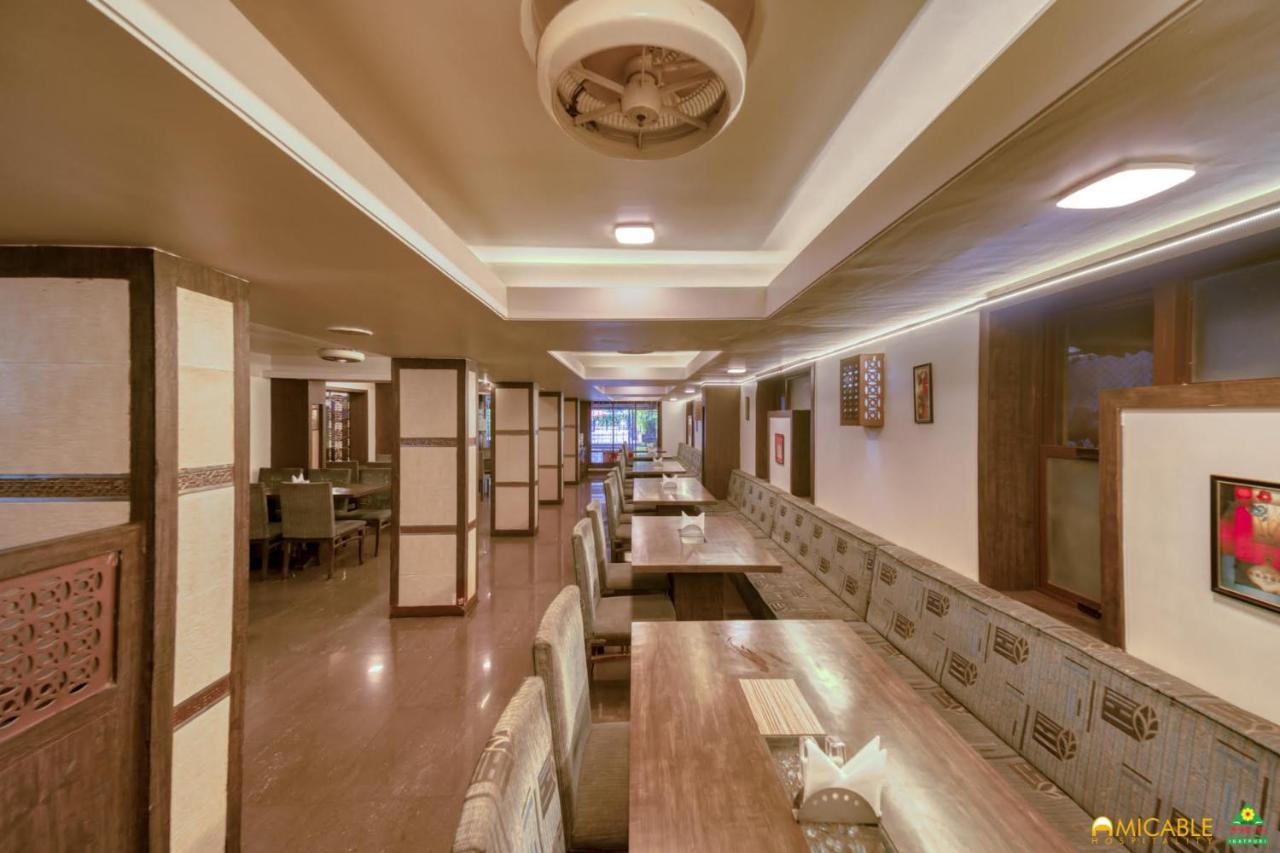 Hotel Ashwin Igatpuri, Pure Veg & Jain Food Exteriér fotografie