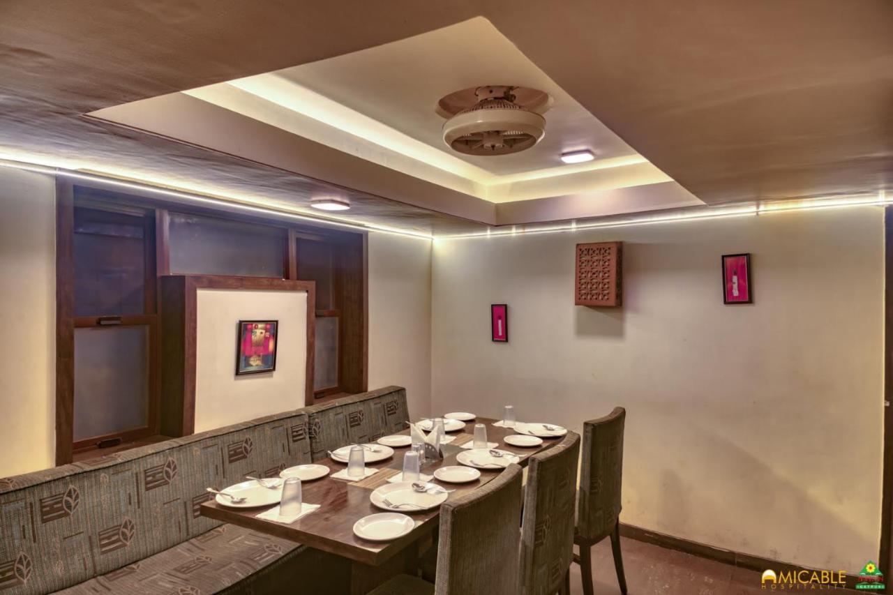 Hotel Ashwin Igatpuri, Pure Veg & Jain Food Exteriér fotografie